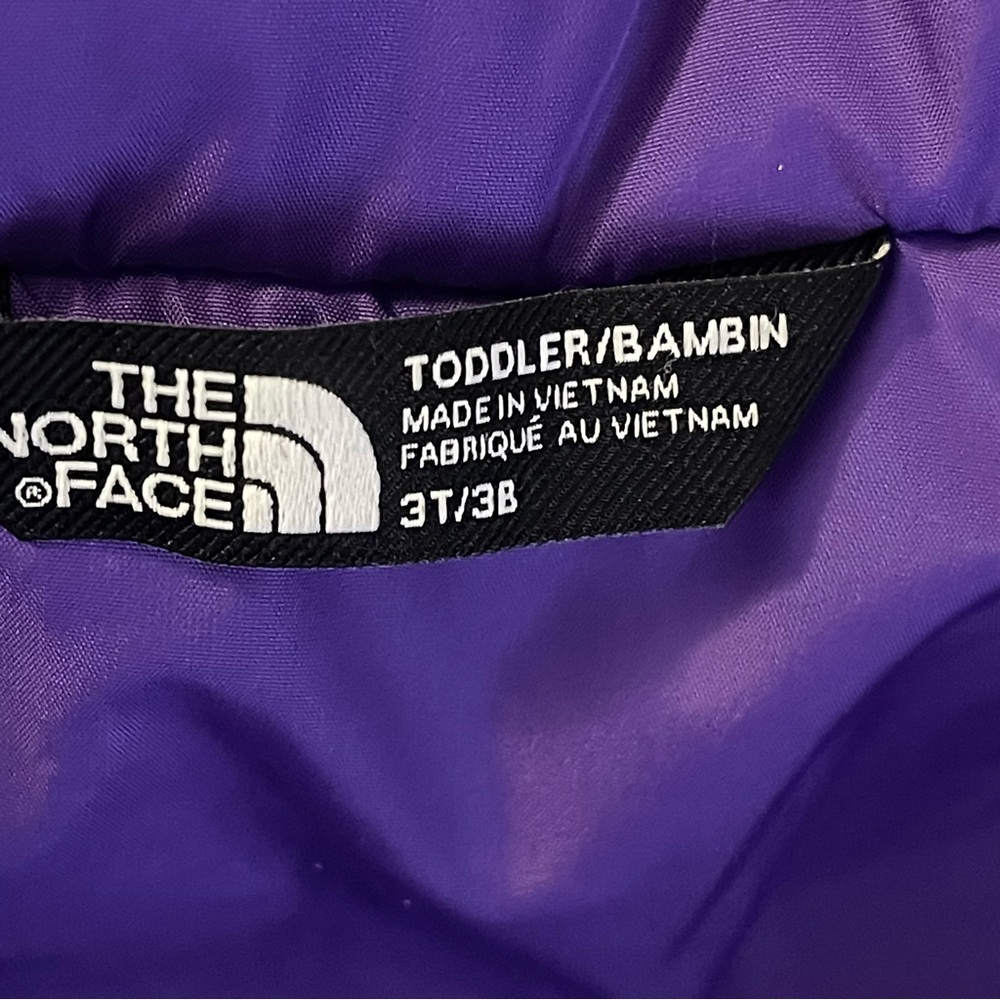 The North Face Snowquest insulated Toddler Jacket in Vibrant Purple - Picture 7 of 10